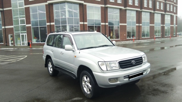 Toyota Land Cruiser J100, 2000 г.