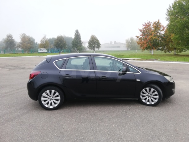 Opel Astra J, 2011 г.