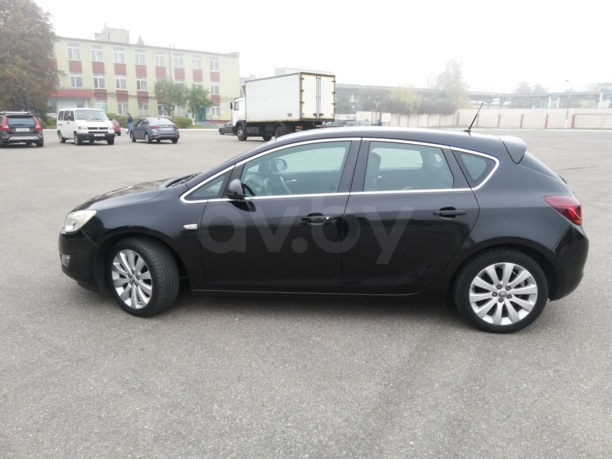 Opel Astra J, 2011 г.
