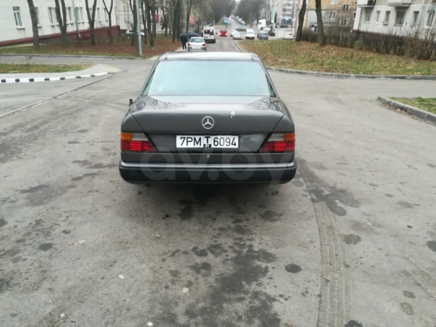 Mercedes-Benz E-Класс W124, S124, C124, A124, 1988 г.