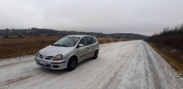 Nissan Almera Tino, 2000 г.