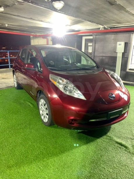 Ниссан лиф разгон до 100. Nissan leaf zero emission. Спидометр ниссан лиф. Разгон nissan leaf. Nissan leaf разгон до 100 км ч.