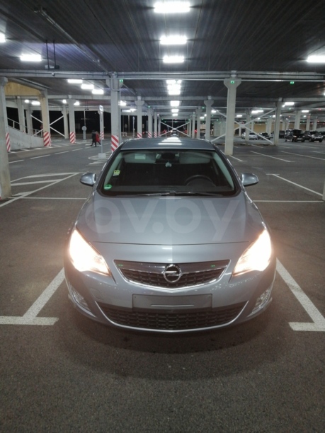 Opel Astra J, 2010 г.