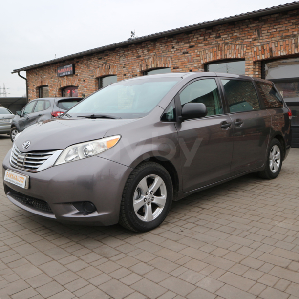 Toyota Sienna III (XL30), 2010 г.