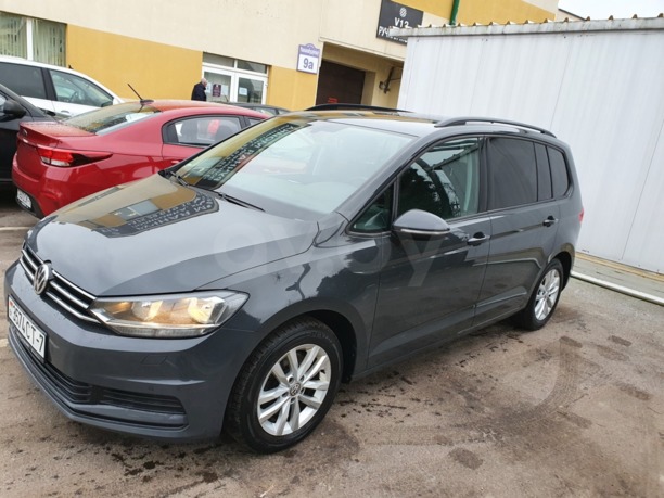 Volkswagen Touran III, 5 мест, 2016 г.