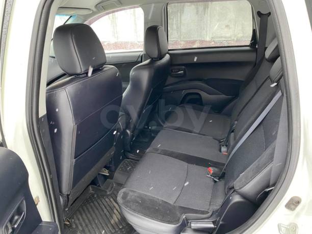 Peugeot 4007, 7 мест, 2012 г.