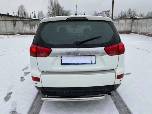 Peugeot 4007, 7 мест, 2012 г.