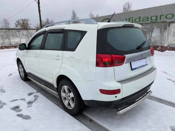 Peugeot 4007, 7 мест, 2012 г.