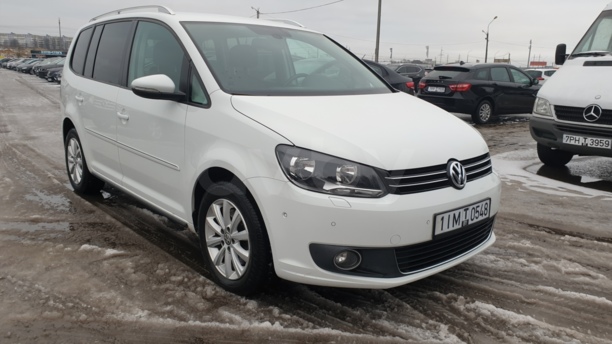 Volkswagen Touran II, 7 мест, 2015 г.