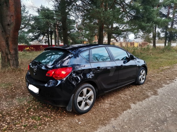 Opel Astra J, 2009 г.