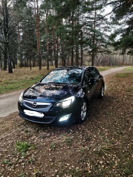 Opel Astra J, 2009 г.