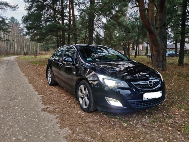 Opel Astra J, 2009 г.