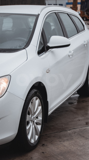 Opel Astra J, 2011 г.