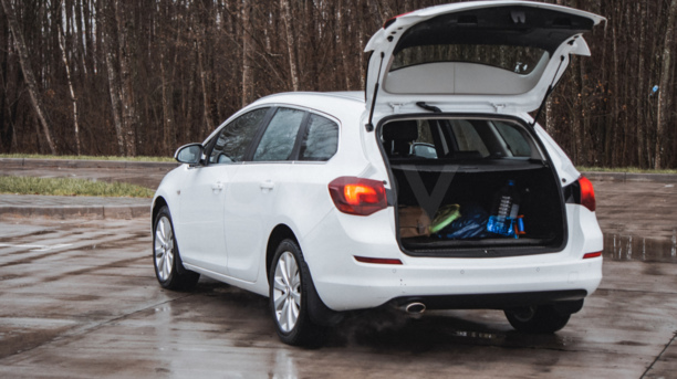 Opel Astra J, 2011 г.