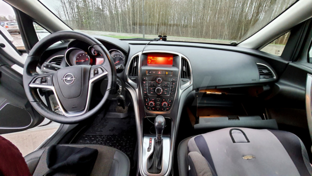 Opel Astra J, 2011 г.