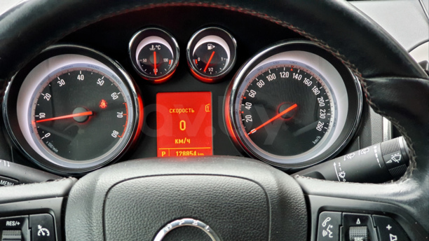Opel Astra J, 2011 г.