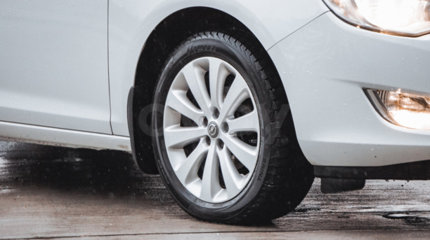 Opel Astra J, 2011 г.