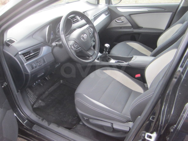 Toyota Avensis III (T270) (2-ой рестайлинг), 2015 г.