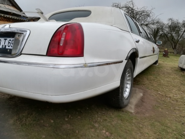 Lincoln Town Car III, 2000 г.