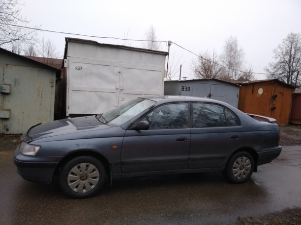 Toyota Carina E, 1992 г.