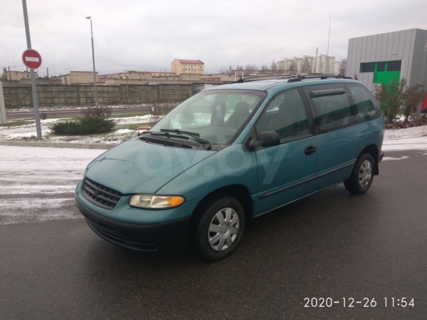 Chrysler Voyager III, 7 мест, 1997 г.