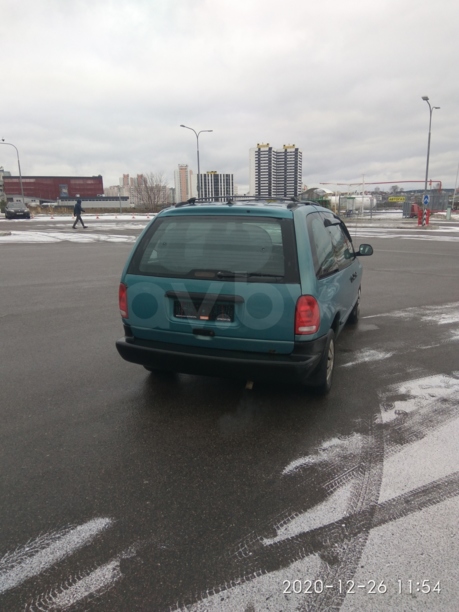 Chrysler Voyager III, 7 мест, 1997 г.