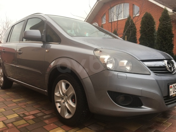 Opel Zafira B · Рестайлинг, 2010 г.