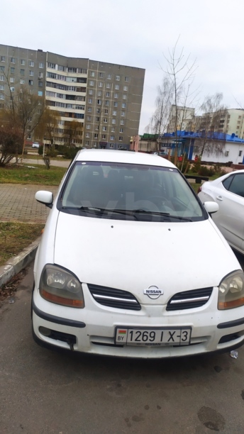Nissan Almera Tino, 2001 г.