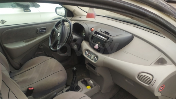 Nissan Almera Tino, 2001 г.
