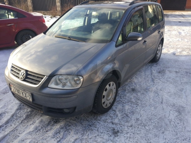 Volkswagen Touran I, 5 мест, 2006 г.