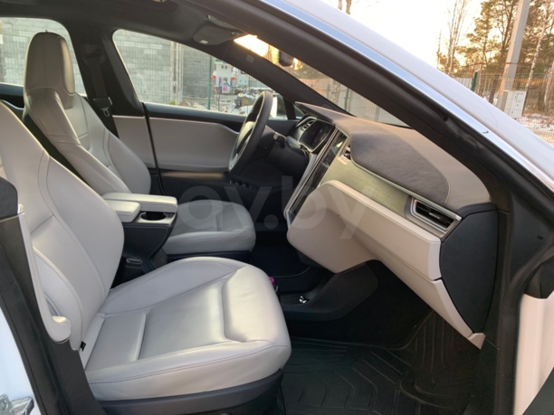 Tesla Model S I, 2015 г.