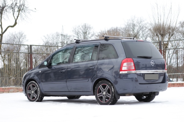 Opel Zafira B · Рестайлинг, 7 мест, 2010 г.