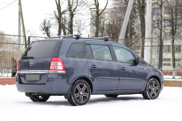 Opel Zafira B · Рестайлинг, 7 мест, 2010 г.