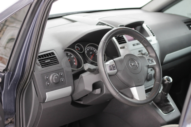 Opel Zafira B · Рестайлинг, 7 мест, 2010 г.