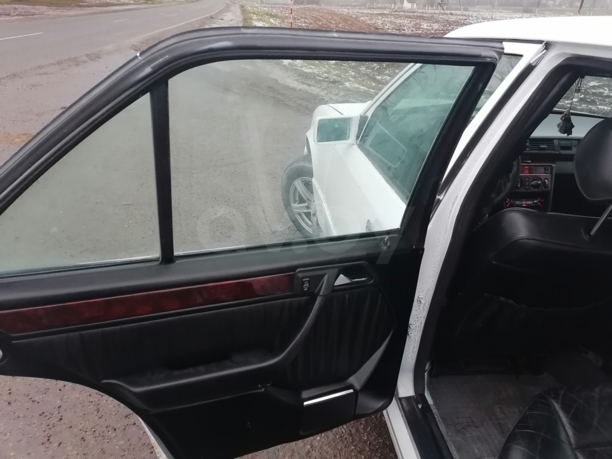 Mercedes-Benz E-Класс W124, S124, C124, A124, 1989 г.