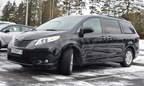 Toyota Sienna III (XL30), 7 мест, 2017 г.
