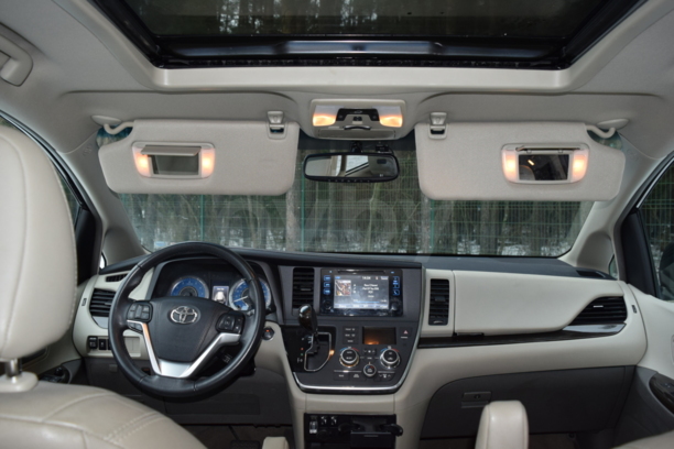 Toyota Sienna III (XL30), 7 мест, 2016 г.