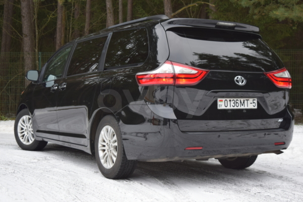 Toyota Sienna III (XL30), 7 мест, 2016 г.