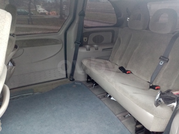 Chrysler Voyager IV, 7 мест, 2001 г.
