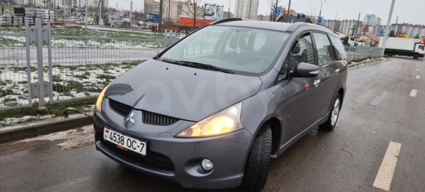 Mitsubishi Grandis, 7 мест, 2008 г.