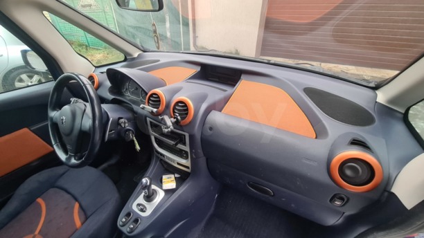 Peugeot 1007, 2005 г.