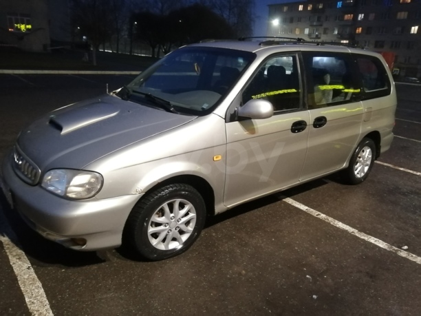 Kia Carnival I, 7 мест, 1999 г.