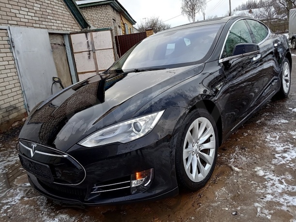 Tesla Model S I, 2014 г.