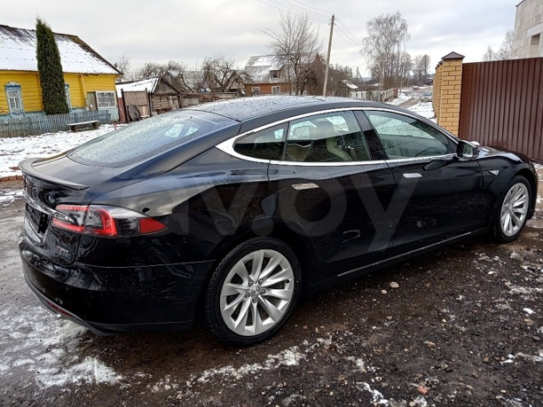 Tesla Model S I, 2014 г.
