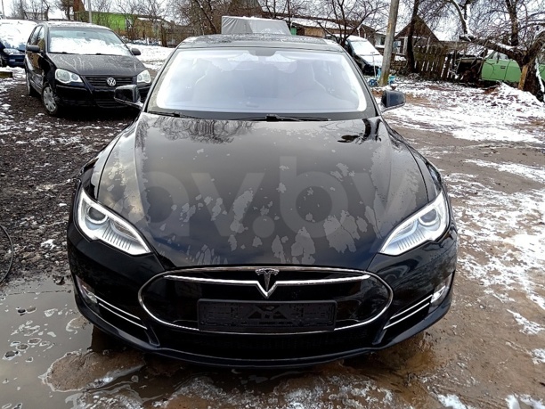 Tesla Model S I, 2014 г.