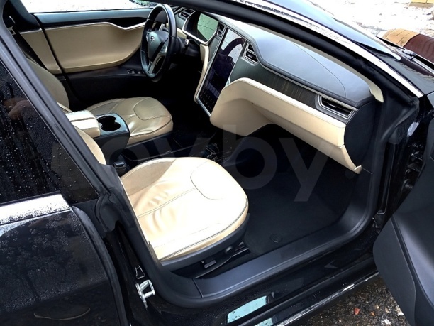 Tesla Model S I, 2014 г.