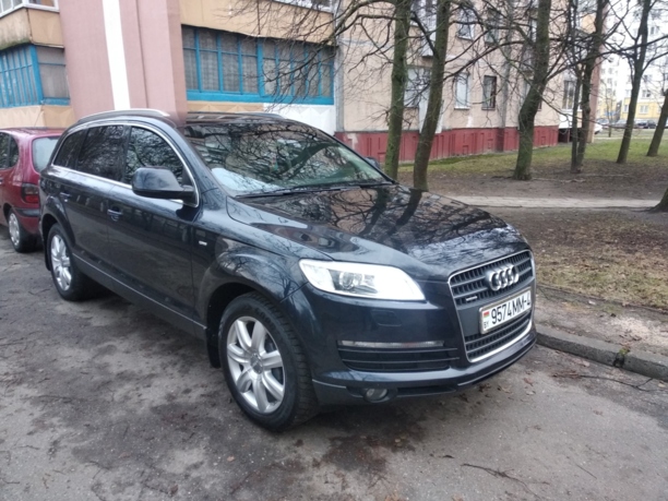 Audi Q7 4L, 7 мест, 2007 г.