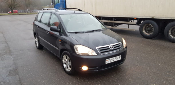 Toyota Avensis Verso I, 7 мест, 2001 г.