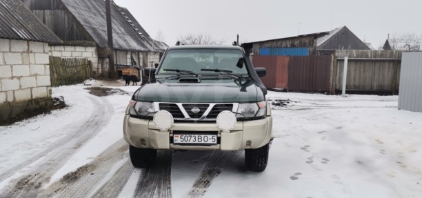 Nissan Patrol Y61, 7 мест, 1999 г.