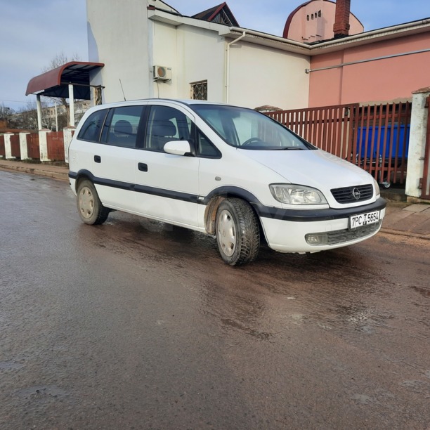 Opel Zafira A, 7 мест, 2001 г.